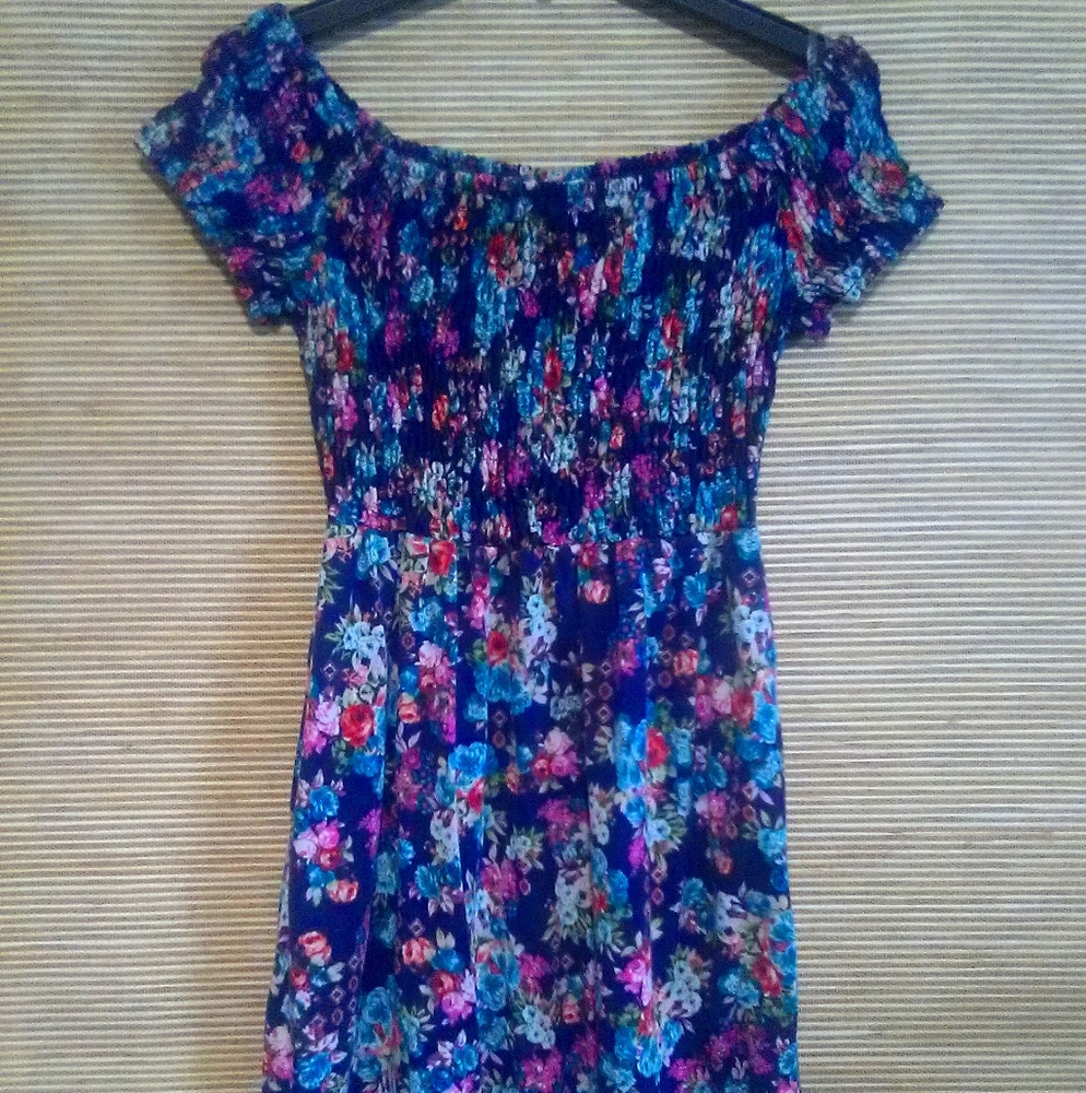 THREE DRESSES MED. BUNDLE